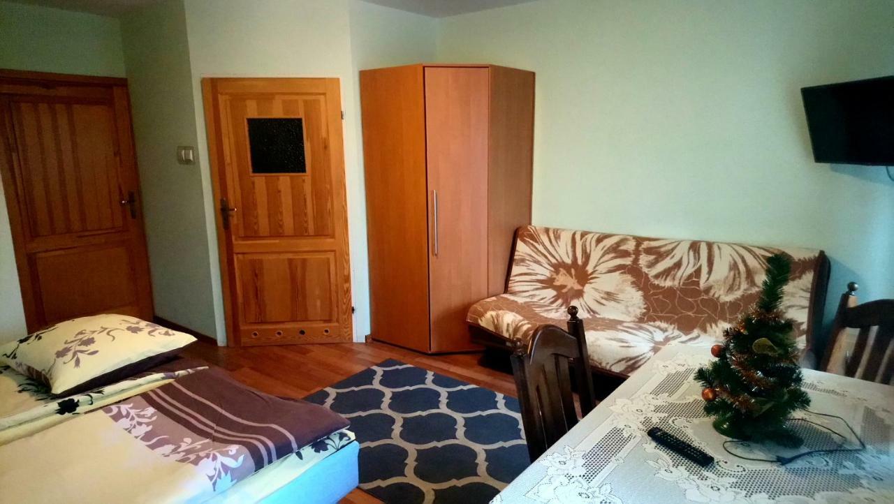 Pokoje Goscinne Straznica Jaroslawiec Room photo